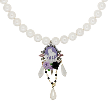 [2015]Peter Pan syndrome_Violet+Rose_Pearl_Necklace