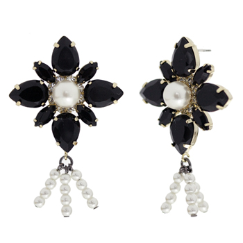 At the first spring_black&amp;pearl_Earrings