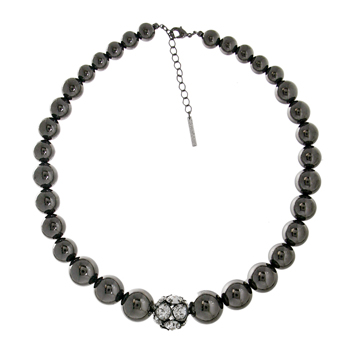 Glamorous black beads_Necklace