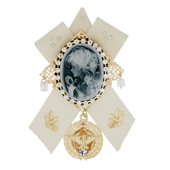 NOBILITY_Ivory+Cameo_Brooch 