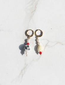 산드로 Uffizi_134 산호꽃+빨간산호 블랙 세라믹 담수진주 링 원터치 Earrings