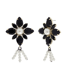 At the first spring_black&amp;pearl_Earrings