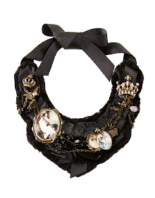 THE Rococo_Black_Frame_No.1_Necklace