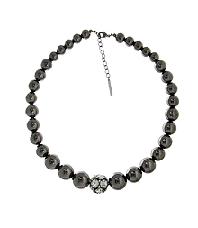 Glamorous black beads_Necklace